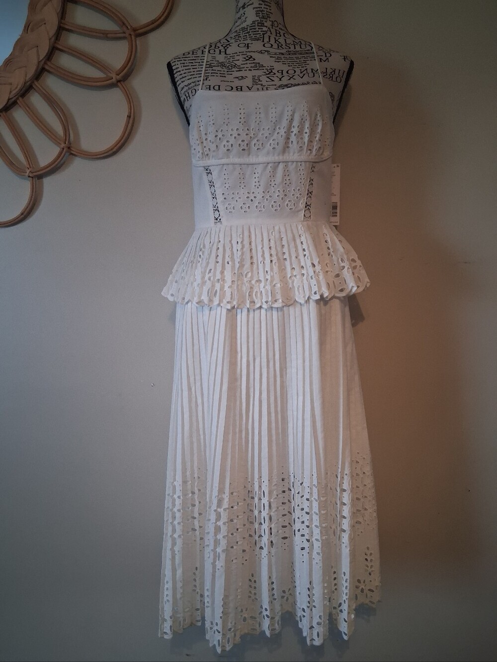 Gianni Bini White Eyelet Midi Dress with Spaghetti Straps Size 4 P2P 16 - Picture 3 of 12
